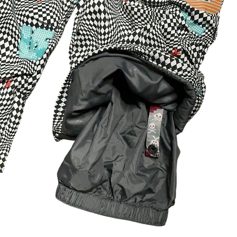 Burton Dryride snowboard ski pants featuring geometric pixel pattern - Picture 3 of 11
